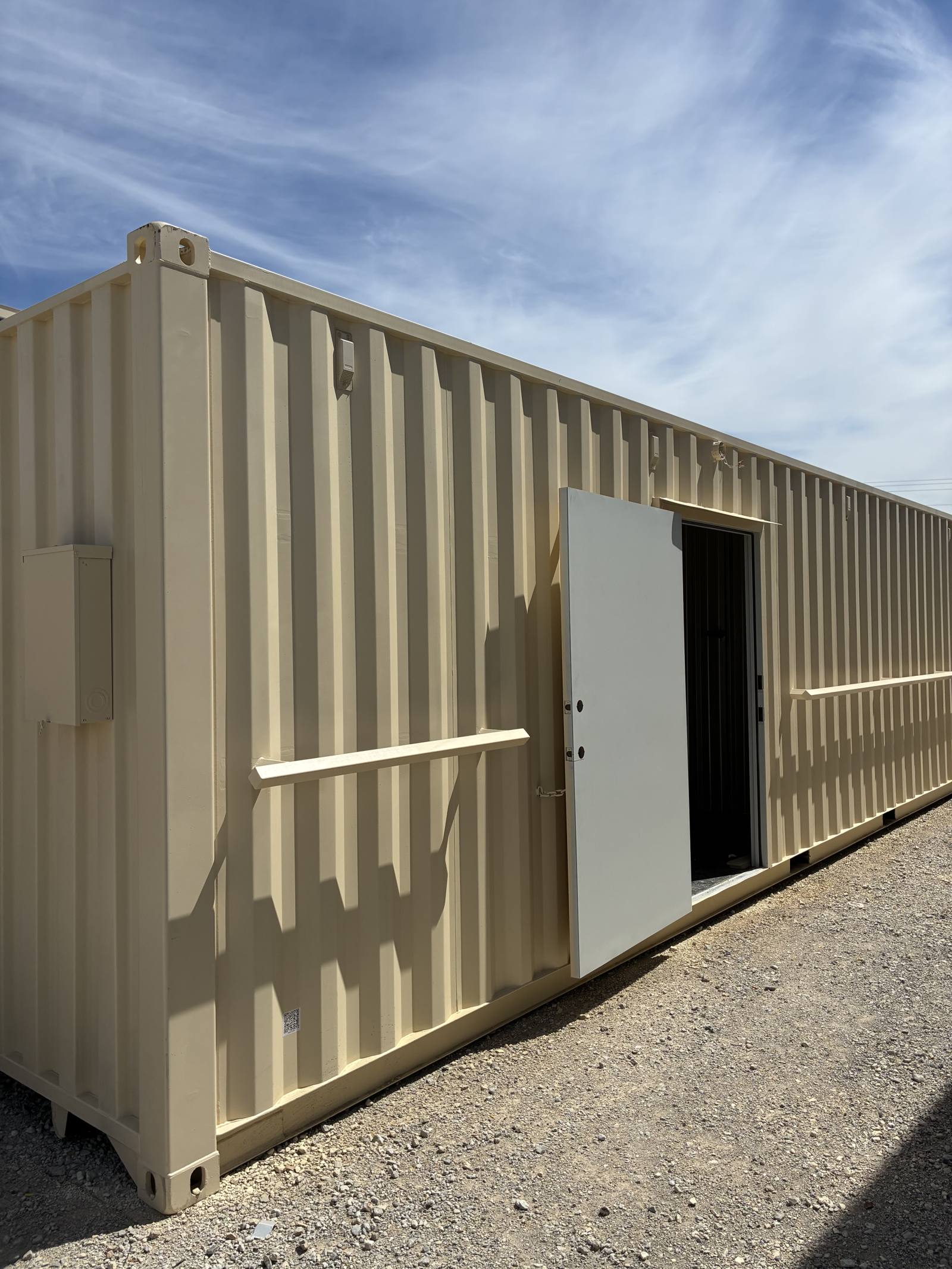 40 ft tack room — exterior